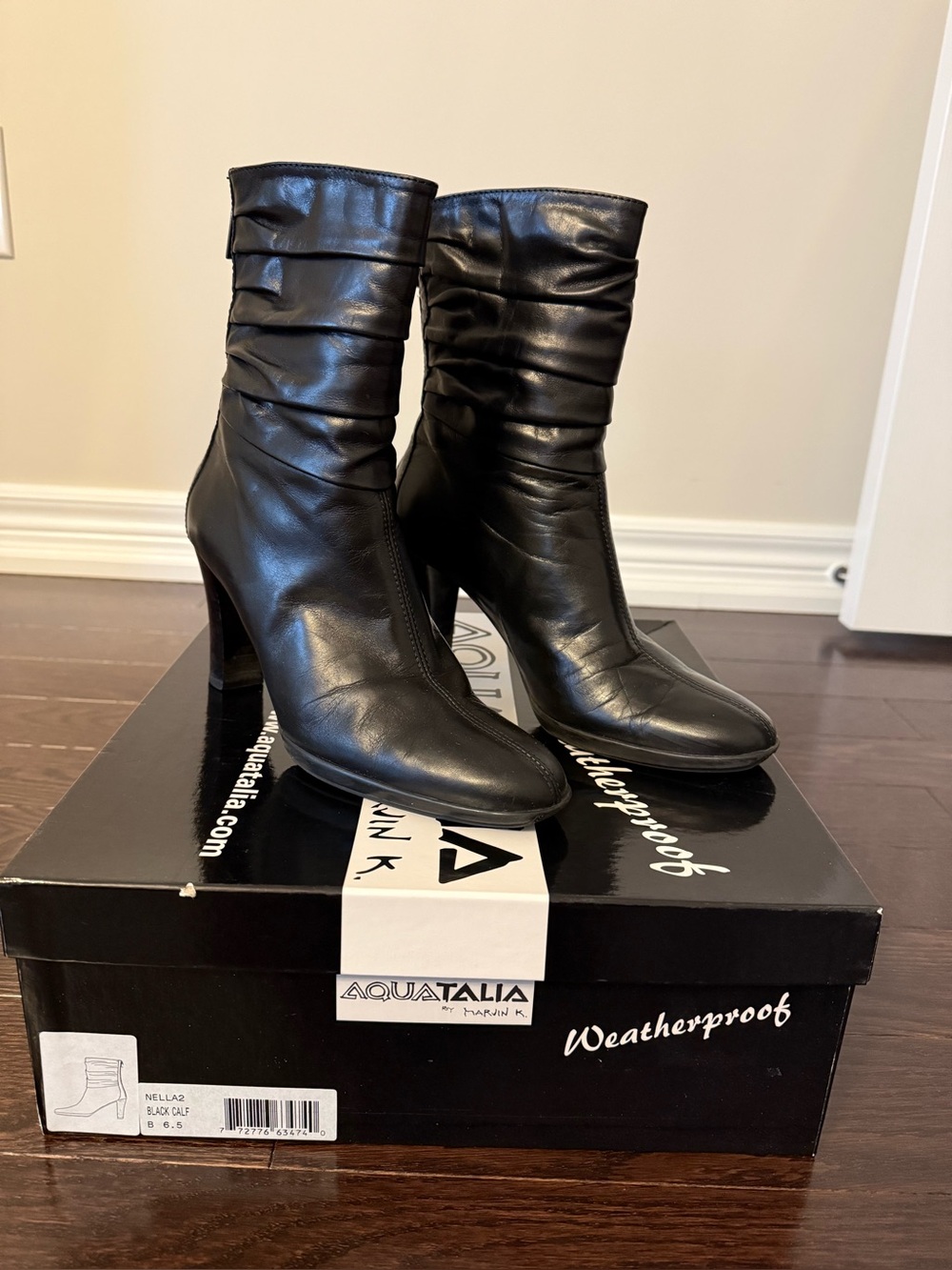 Aquatalia leather ankle boots, super soft leather, US size 6.5